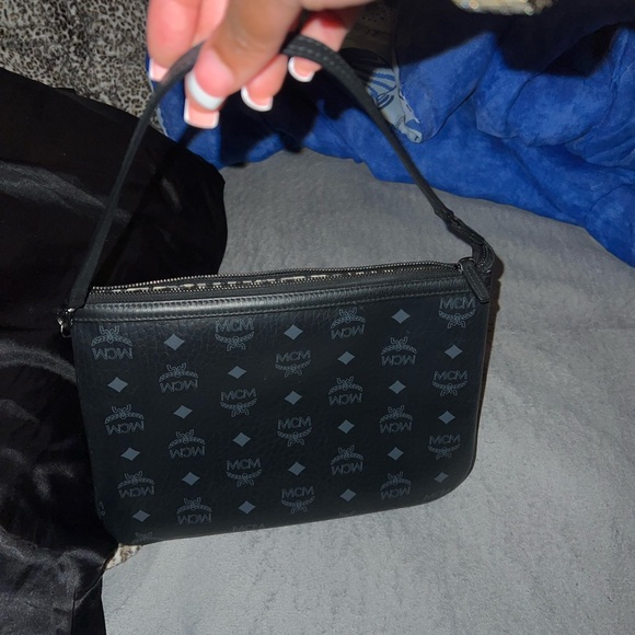 MCM Black Logo Shoulder Bag - Picture 3 of 4